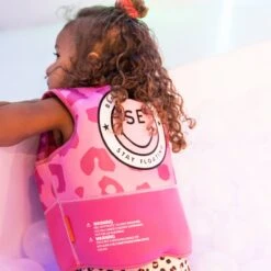 Swim Essentials Zwemvest Kind - Roze Panterprint - 18-30 Kg - 4-6 Jaar -Watersporten Winkel 1200x1200 359