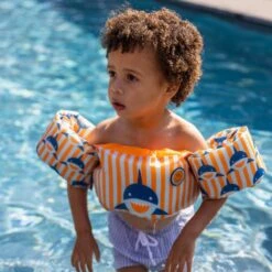 Swim Essentials - Puddle Jumper Zwemvest - Oranje/Blauw Haaien - 2-6 Jaar - 15-30 Kg -Watersporten Winkel 1200x1200 450
